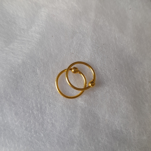 Beautiful new small earrings - Picture 7 of 8